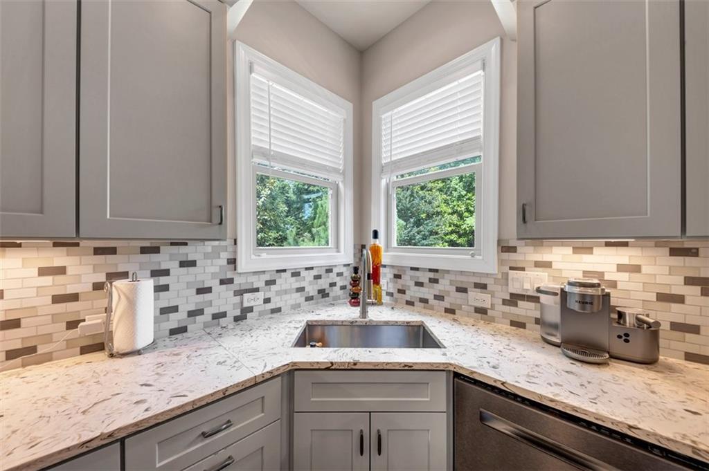 INDIAN HILLS - Residential