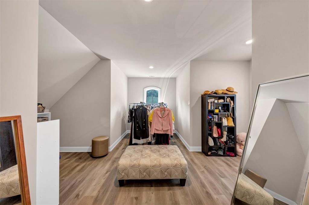 INDIAN HILLS - Residential