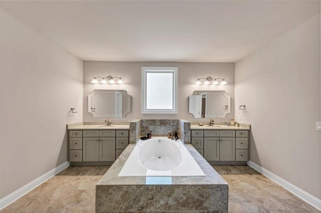 INDIAN HILLS - Residential