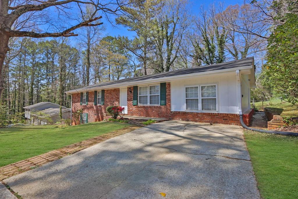 272 Colchester Drive, Stone Mountain, Georgia image 2