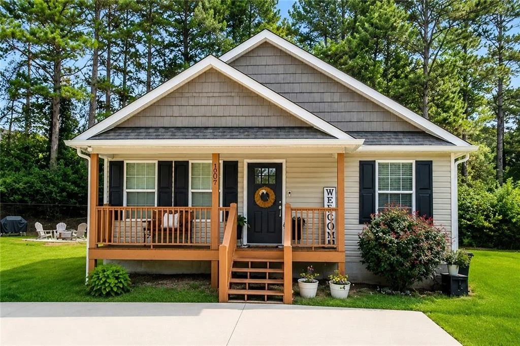 209 Roslyn Court