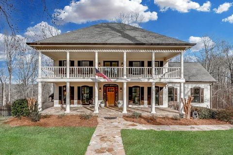 A home in Flowery Branch