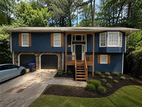 Homes For Sale - 1980 Clinton Place<br/> Lawrenceville, GA 30043