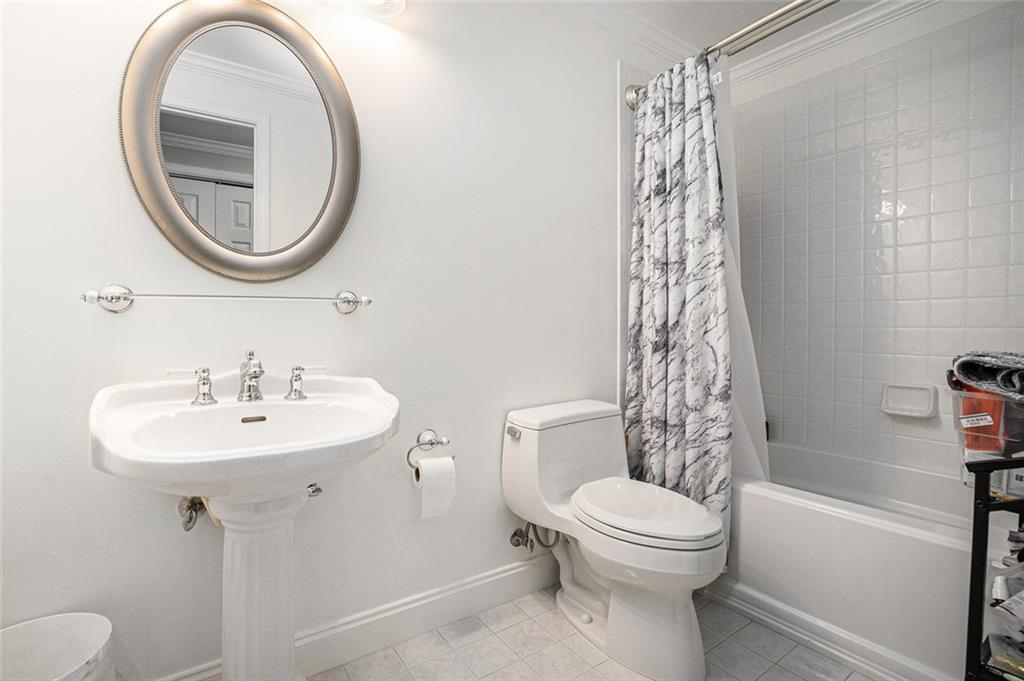 THE GATES - Residential