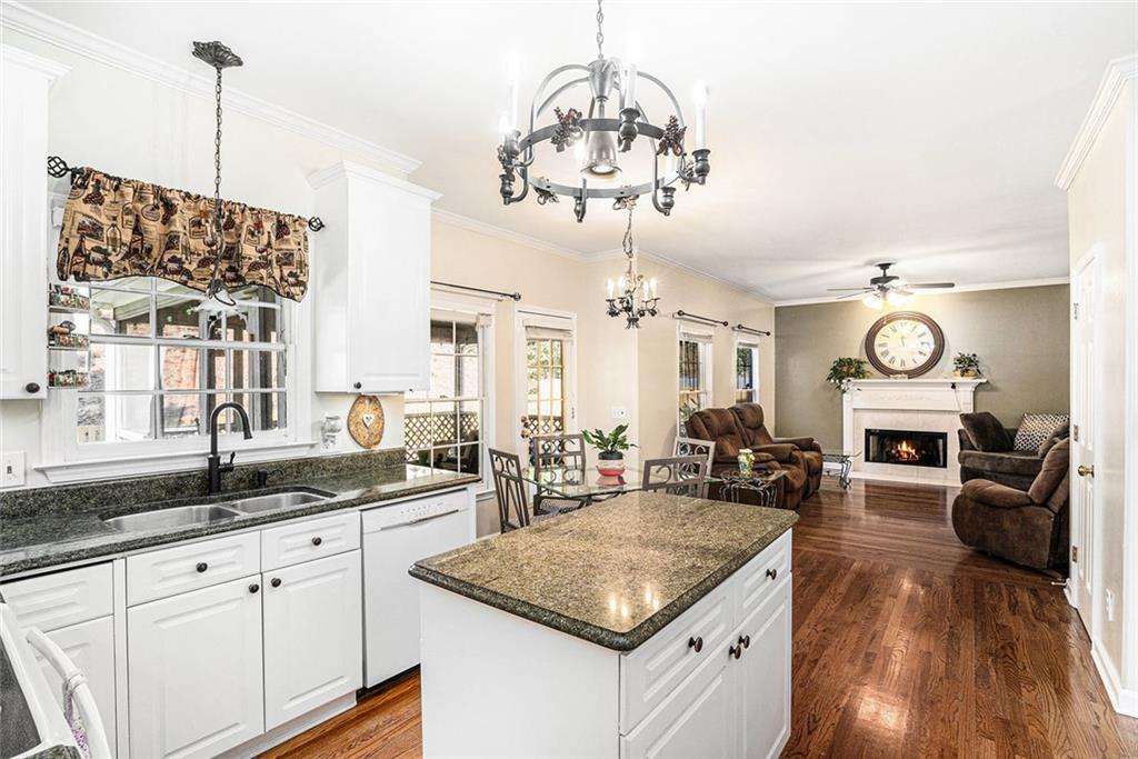 THE GATES - Residential