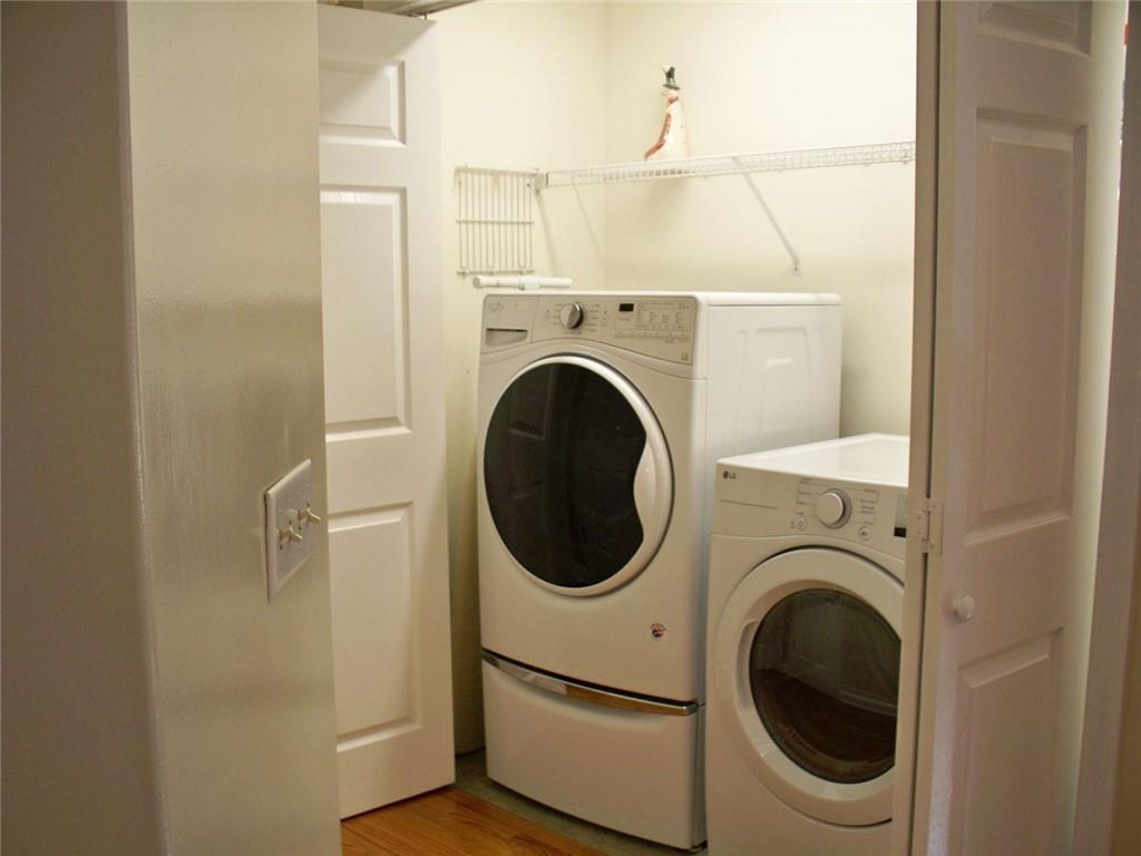 THE GATES - Residential