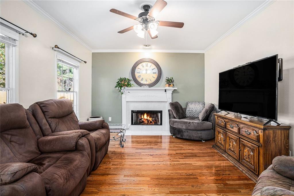 THE GATES - Residential