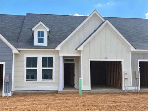 Townhouse For Sale - 110 Harmony Circle<br/> Cartersville, GA 30120