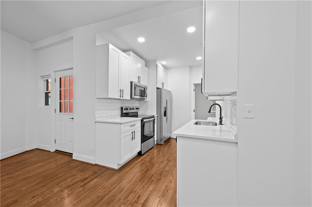 360 Ponce De Leon Avenue NE 4