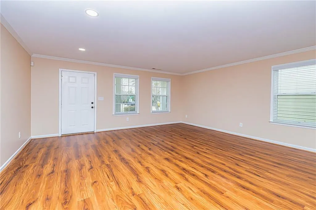 Newnan, Georgia 30265, United States, 3 Bedrooms Bedrooms, ,3 BathroomsBathrooms,Residential,Active,80553