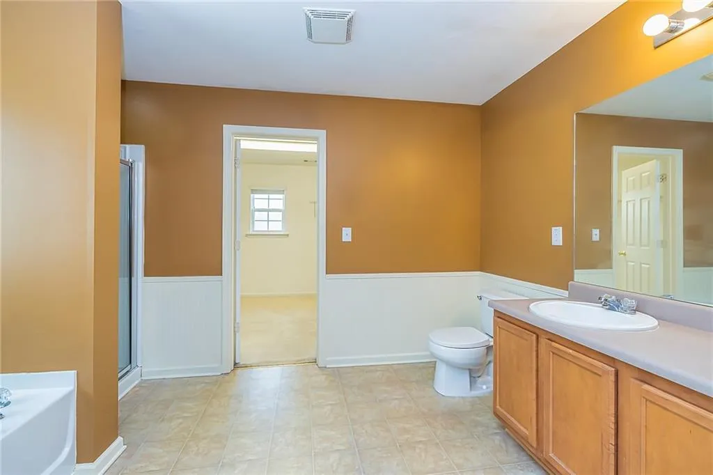 Newnan, Georgia 30265, United States, 3 Bedrooms Bedrooms, ,3 BathroomsBathrooms,Residential,Active,80553