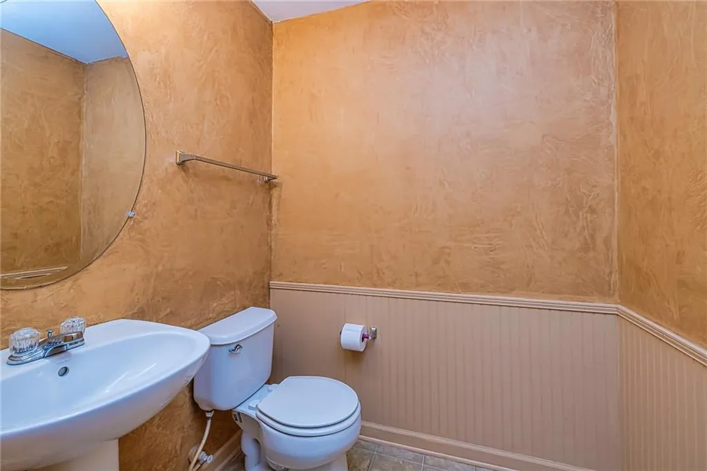 Newnan, Georgia 30265, United States, 3 Bedrooms Bedrooms, ,3 BathroomsBathrooms,Residential,Active,80553