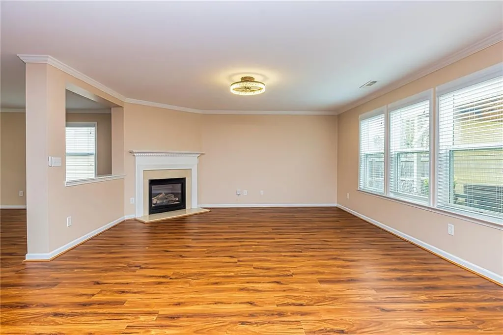 Newnan, Georgia 30265, United States, 3 Bedrooms Bedrooms, ,3 BathroomsBathrooms,Residential,Active,80553