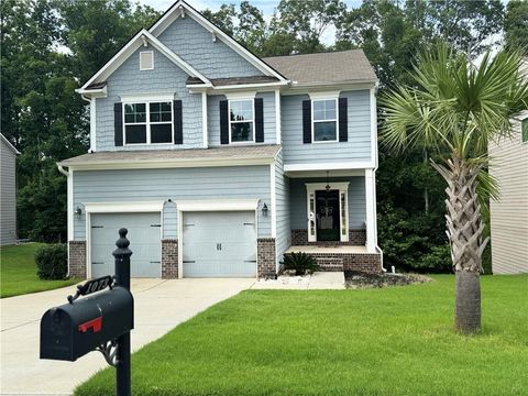 Homes For Sale - 1073 Shadow Glen Drive<br/> Fairburn, GA 30213