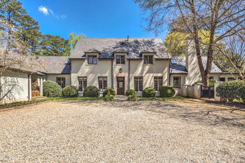 Located in the Buckhead neighborhood of Tuxedo Park. This beautiful renovation by Yong Pak sits on 1.7 acres & features a versatile setting for those who seek a transitional environment. For the current owners it offers an up to date California/casual feel. Iron windows & doors, fabulous screen porch overlooking the large flat lawn, sunroom w/ floor to ceiling windows, updated kitchen and bathrooms, family room w/ vaulted ceiling opens to kitchen, dining room, courtyard & screen porch. This is truly a rare opportunity to live in Atlanta’s most coveted location.