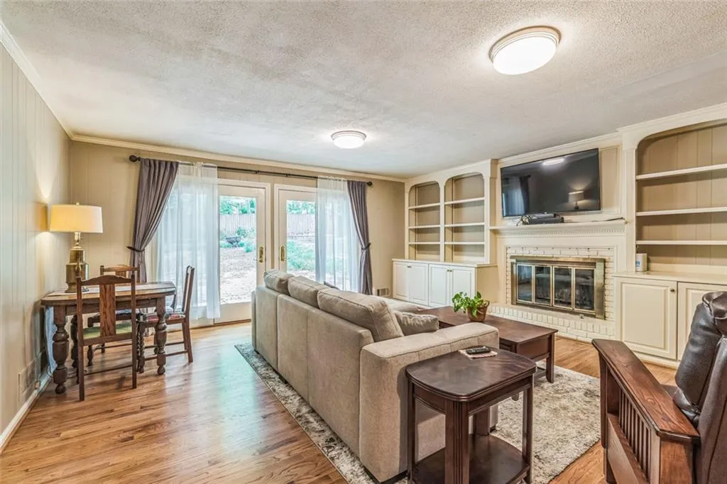 Atlanta, Georgia 30328, United States, 4 Bedrooms Bedrooms, ,4 BathroomsBathrooms,Residential,Active,121690