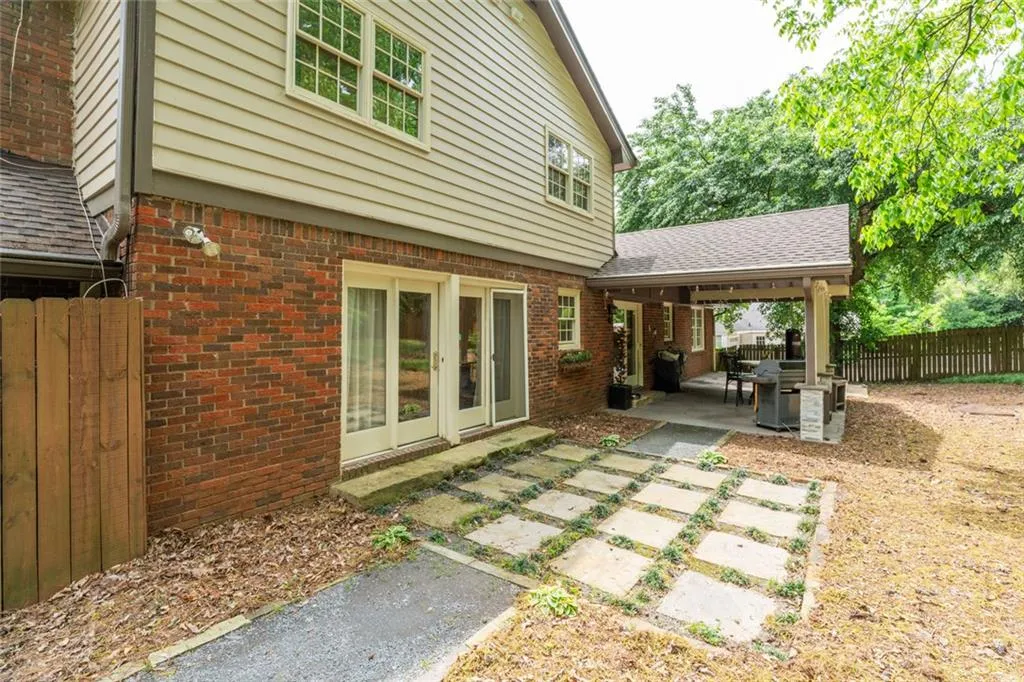 Atlanta, Georgia 30328, United States, 4 Bedrooms Bedrooms, ,4 BathroomsBathrooms,Residential,Active,121690