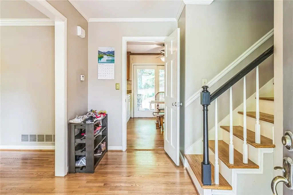 Atlanta, Georgia 30328, United States, 4 Bedrooms Bedrooms, ,4 BathroomsBathrooms,Residential,Active,121690