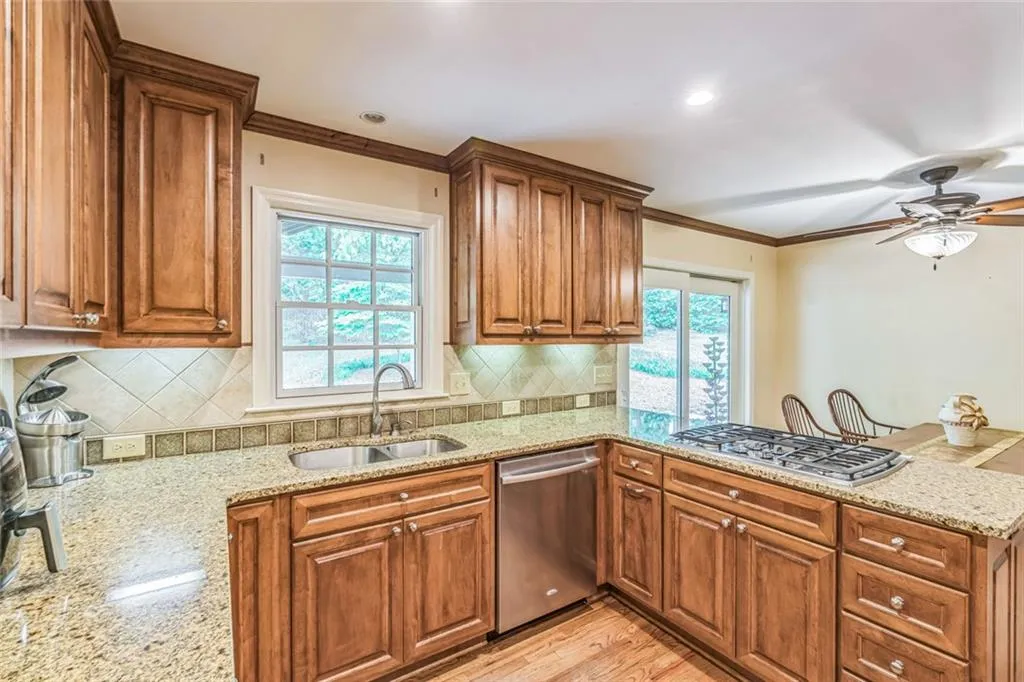 Atlanta, Georgia 30328, United States, 4 Bedrooms Bedrooms, ,4 BathroomsBathrooms,Residential,Active,121690