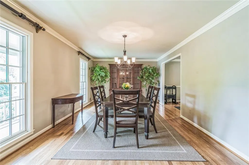 Atlanta, Georgia 30328, United States, 4 Bedrooms Bedrooms, ,4 BathroomsBathrooms,Residential,Active,121690