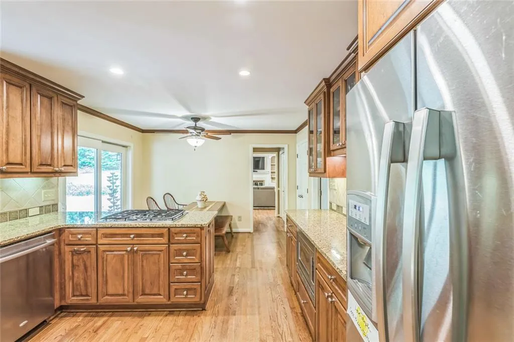 Atlanta, Georgia 30328, United States, 4 Bedrooms Bedrooms, ,4 BathroomsBathrooms,Residential,Active,121690