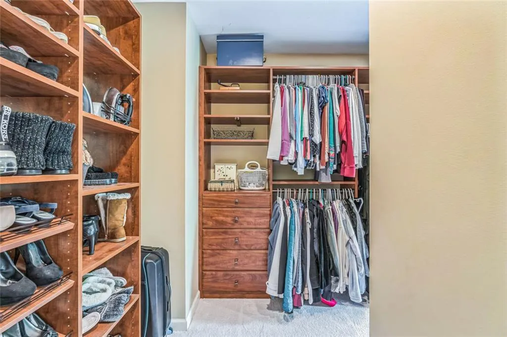 Atlanta, Georgia 30328, United States, 4 Bedrooms Bedrooms, ,4 BathroomsBathrooms,Residential,Active,121690