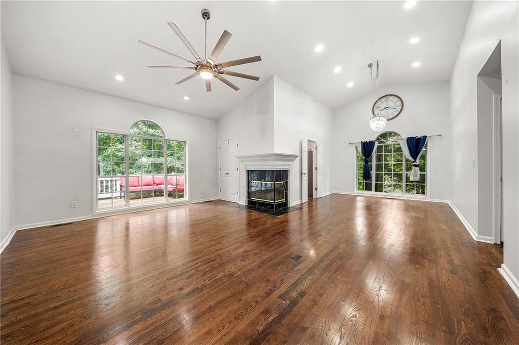 5440 Mountain Trail