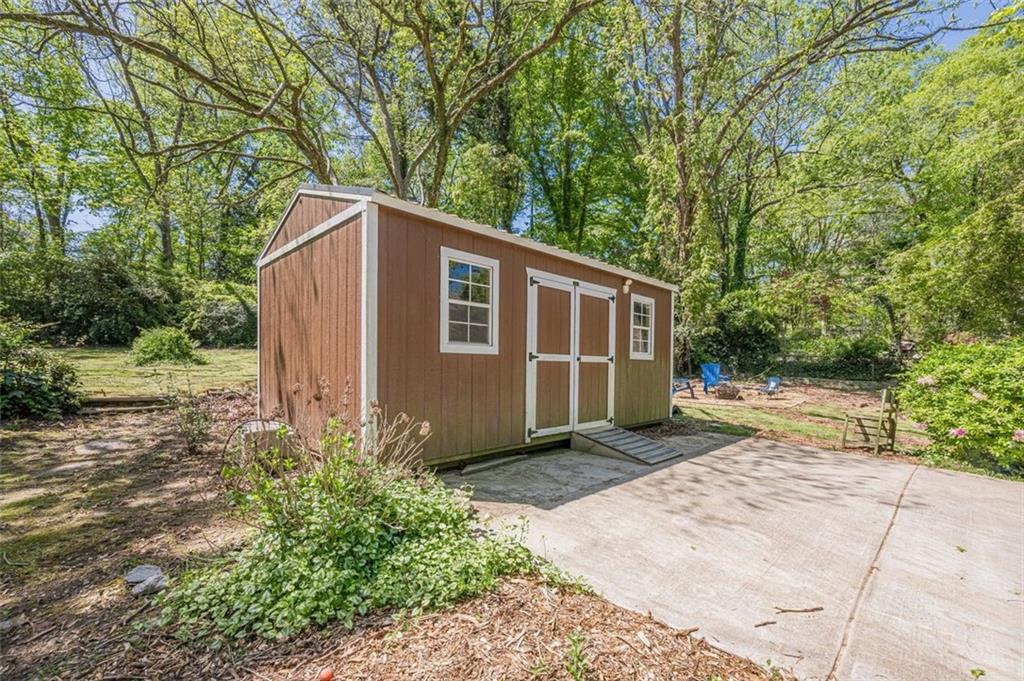 1884 Montrose Drive, East Point, Georgia image 33