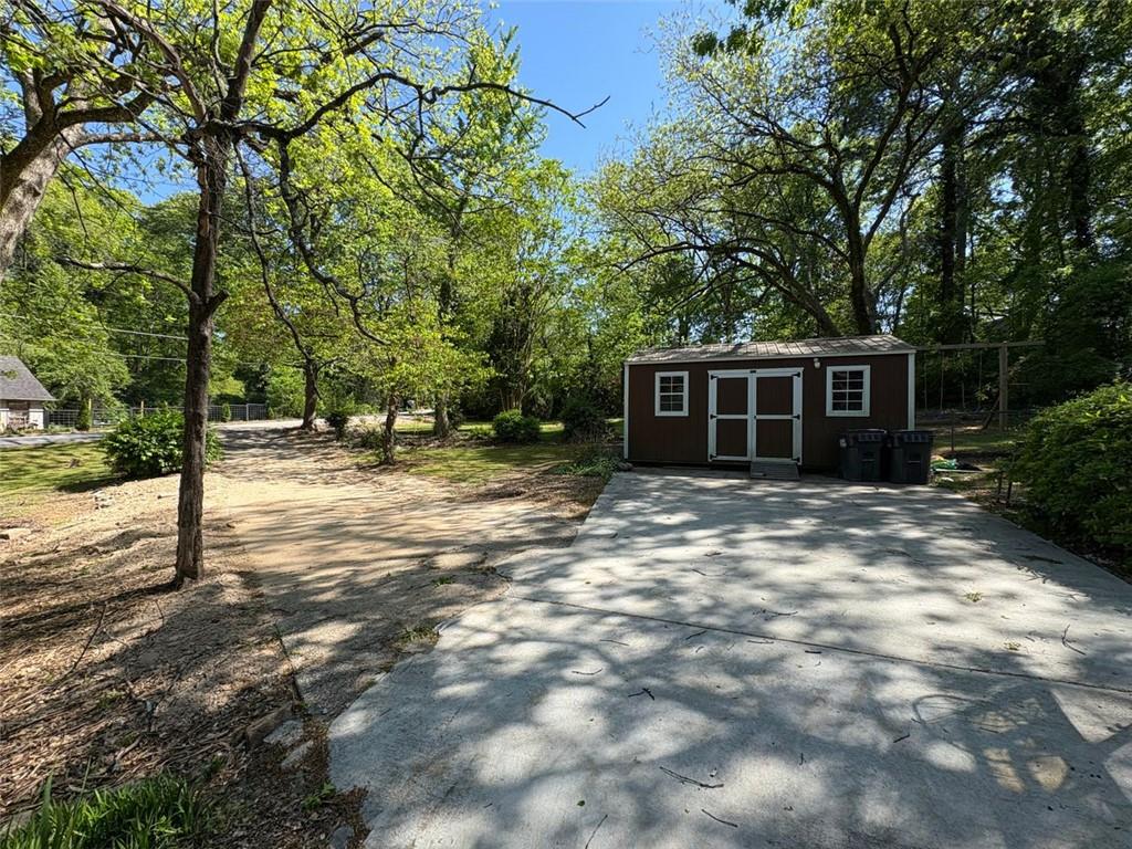 1884 Montrose Drive, East Point, Georgia image 37