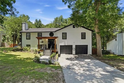 Homes For Sale - 242 Muddy River Road<br/> Lawrenceville, GA 30043
