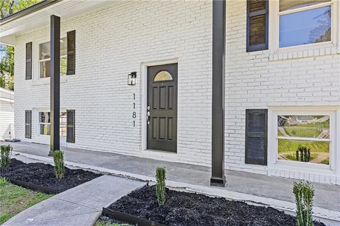 Single Family Residence in Marietta GA 1181 Azalea Circle 6.jpg