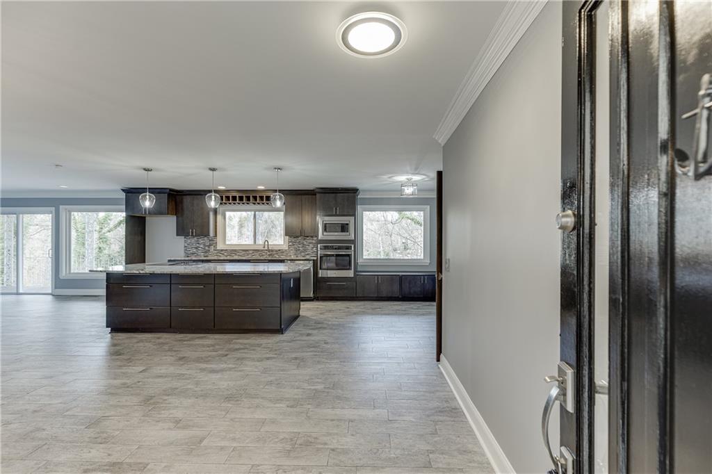 6095 Blackberry Lane