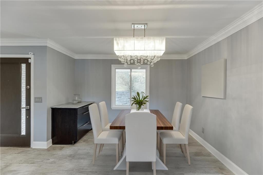 6095 Blackberry Lane