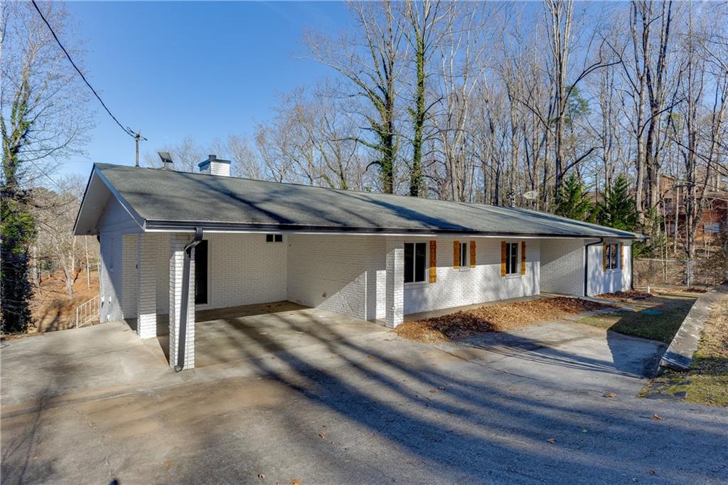 6095 Blackberry Lane