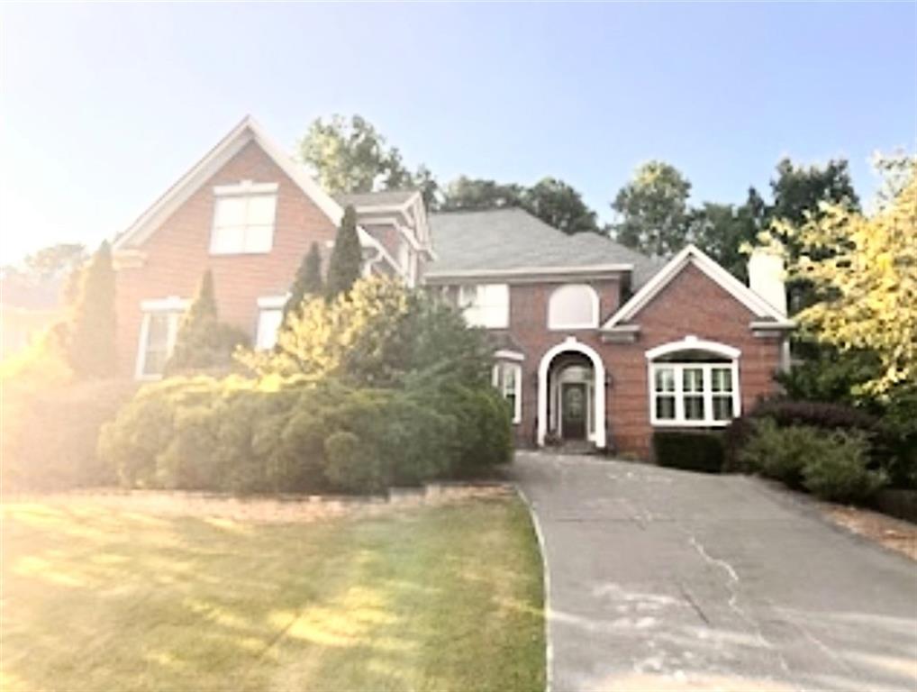 Welcome to 545 Oak Bridge Trail — a beautifully maintained home nestled in one of the area’s most sought-after neighborhoods. This charming residence offers a spacious and functional layout, featuring 5 bedrooms, 4 bathrooms, a spacious kitchen and a finished basement. Thoughtfully designed with comfort and style in mind, this home boasts hardwood floors, updated fixtures, natural light, on a large deck.
Conveniently located near top-rated schools, shopping, and dining, 545 Oak Bridge Trail provides the perfect balance of suburban serenity and city access.