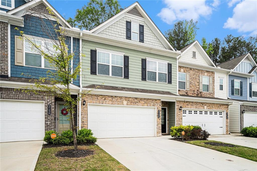 2140 Ravencliff Drive, Austell, Georgia image 2