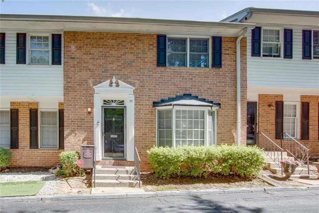 6520 Roswell Road Unit 77