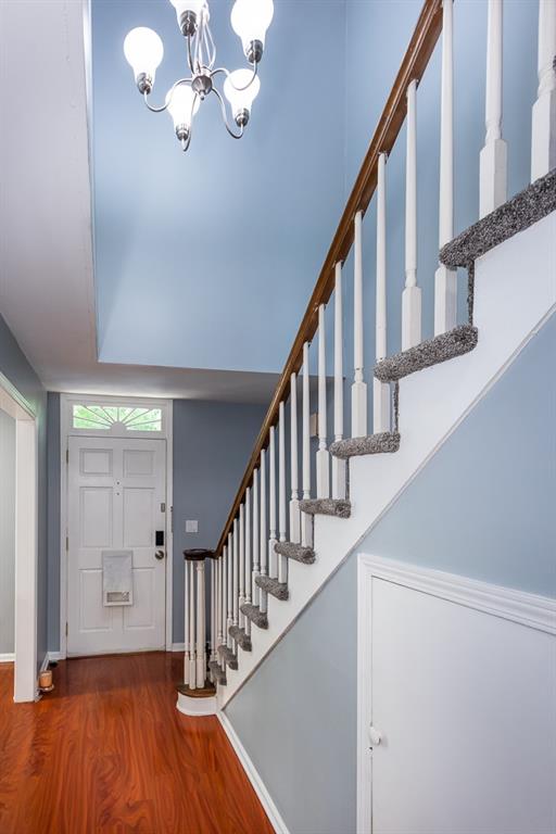 6520 Roswell Road 77