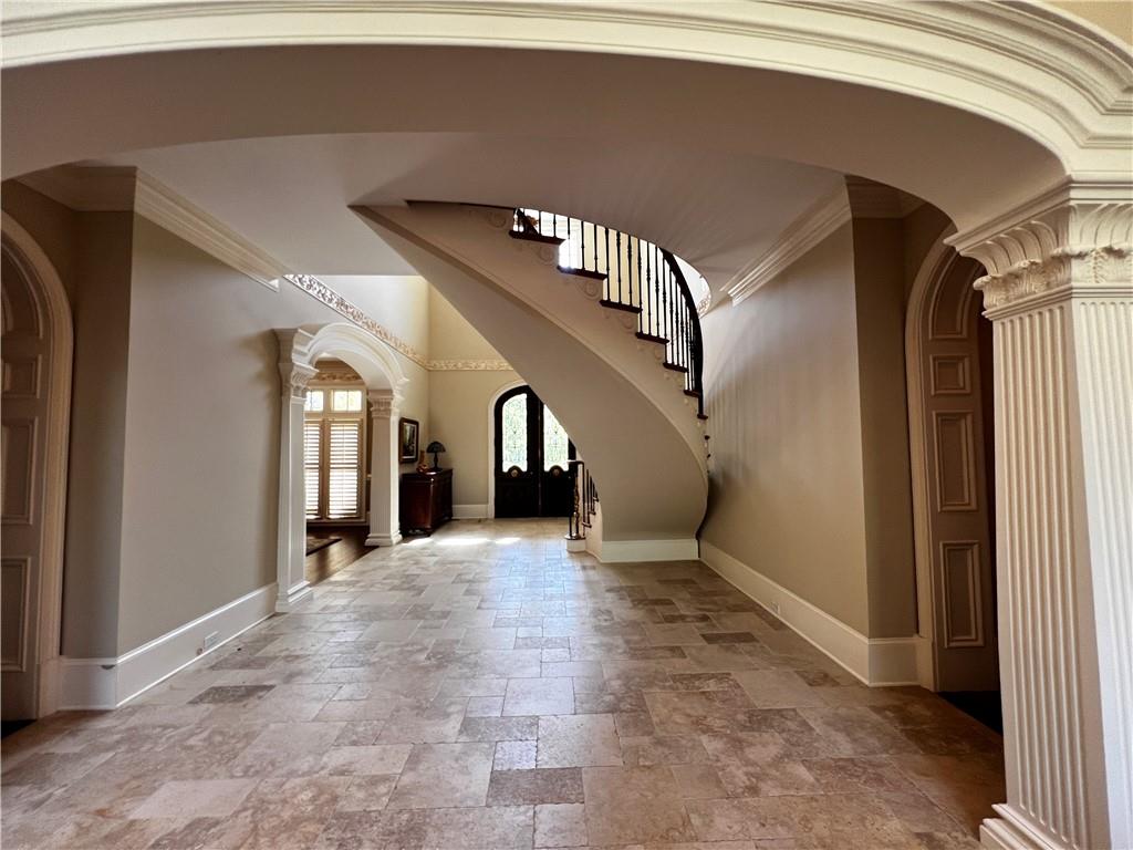 9390 Colonnade Trail, Johns Creek, Georgia image 4