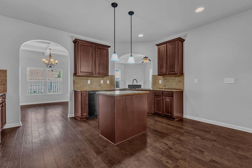 4238 Sir Dixon Drive, Fairburn, Georgia image 12