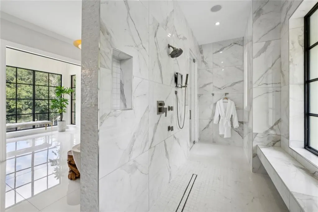 Sandy Springs, Georgia 30327, United States, 7 Bedrooms Bedrooms, ,12 BathroomsBathrooms,Residential,Active,254605