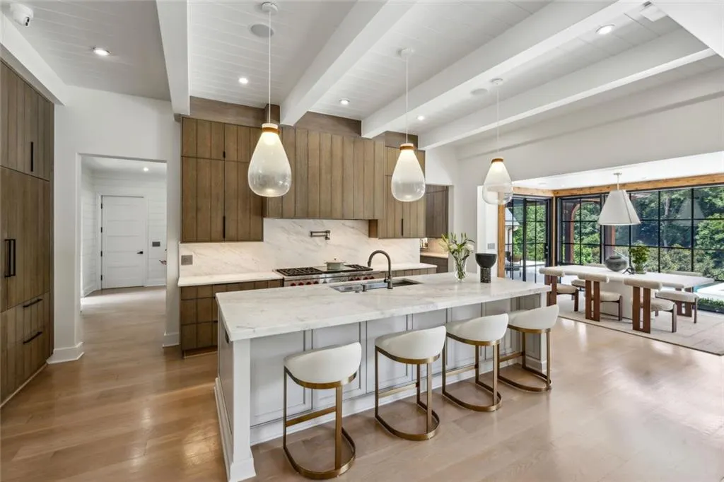 Sandy Springs, Georgia 30327, United States, 7 Bedrooms Bedrooms, ,12 BathroomsBathrooms,Residential,Active,254605