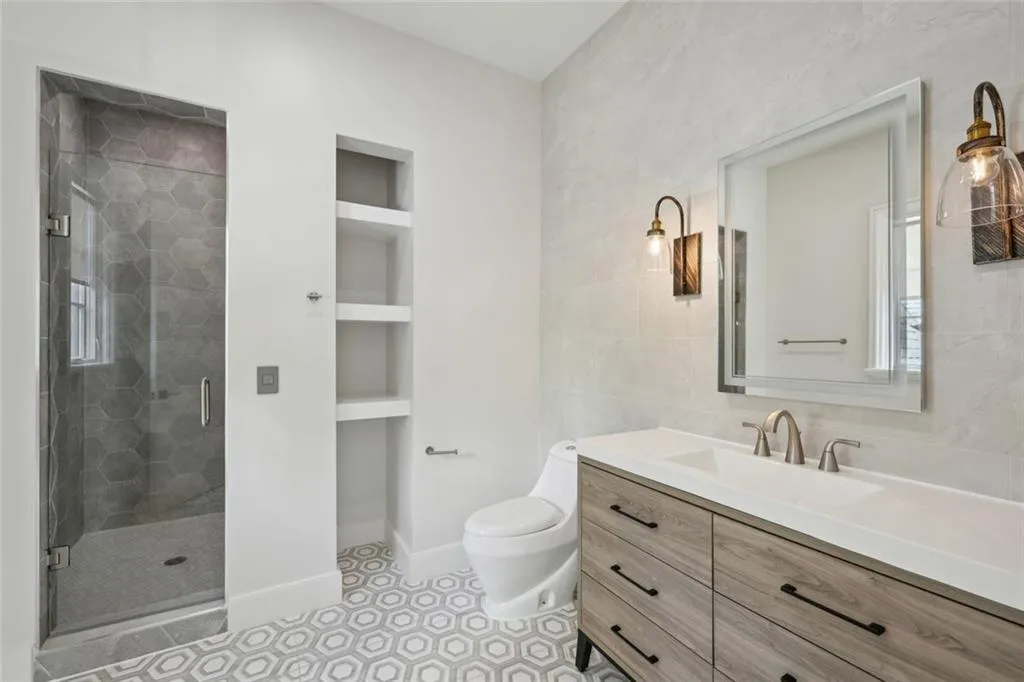 Sandy Springs, Georgia 30327, United States, 7 Bedrooms Bedrooms, ,12 BathroomsBathrooms,Residential,Active,254605