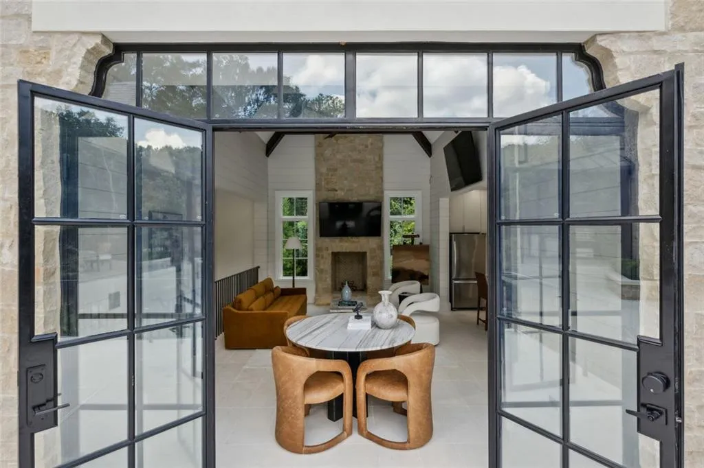 Sandy Springs, Georgia 30327, United States, 7 Bedrooms Bedrooms, ,12 BathroomsBathrooms,Residential,Active,254605