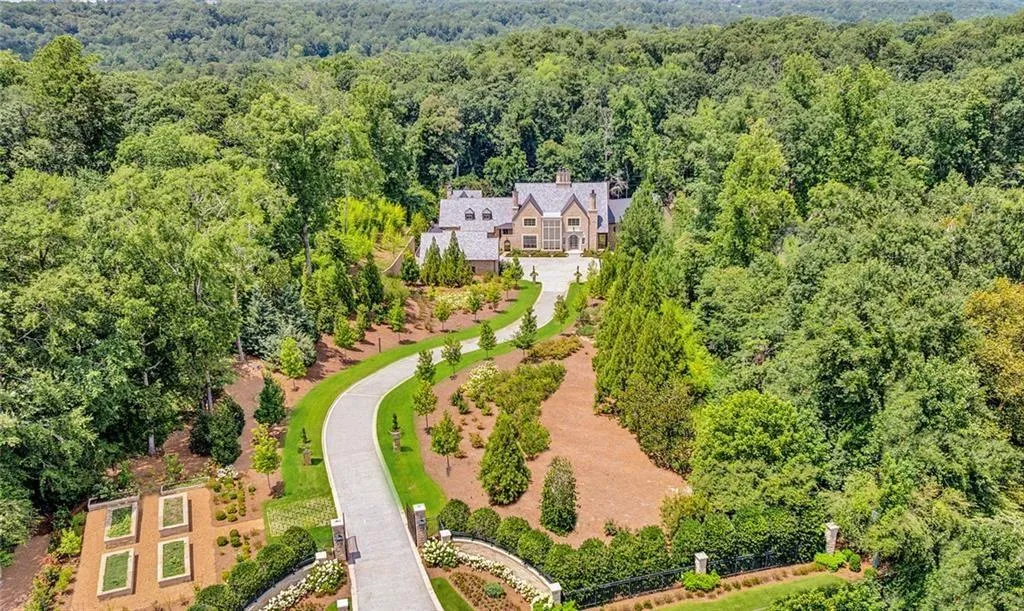 Sandy Springs, Georgia 30327, United States, 7 Bedrooms Bedrooms, ,12 BathroomsBathrooms,Residential,Active,254605