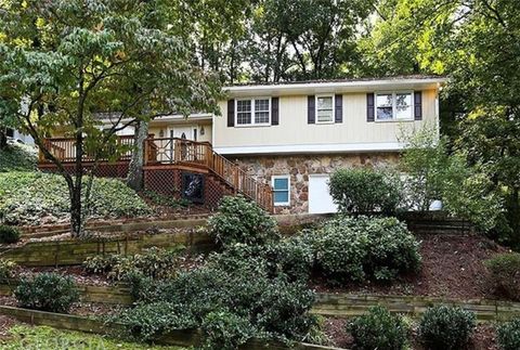 Photo of 420 Little Pines Court, Roswell, GA 30076 (MLS # 7666789)