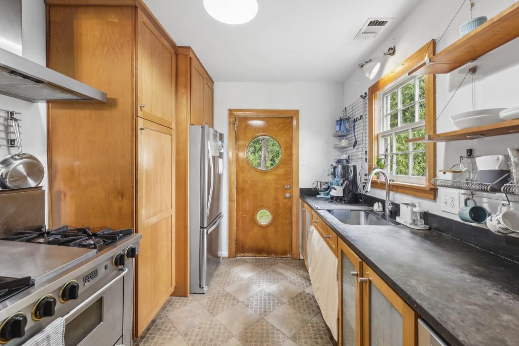 1015 S Candler