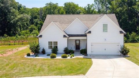 Homes For Sale - 398 Grand Oaks Avenue<br/> Bethlehem, GA 30620