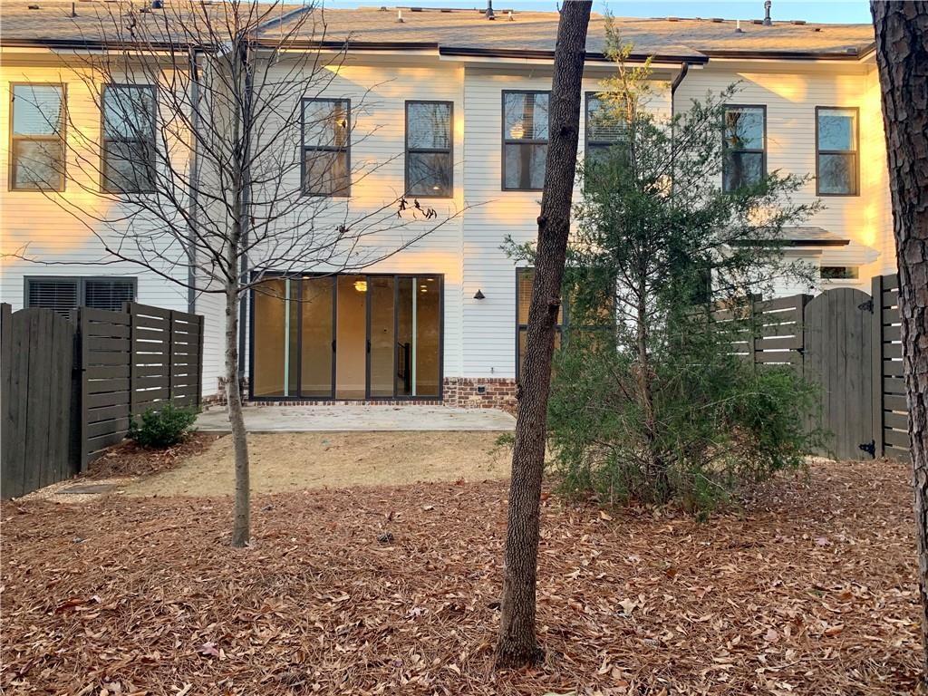 Chelsea Walk - Residential Lease