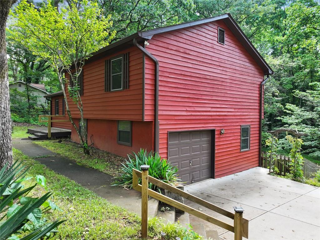 2420 Leaf Land Drive
